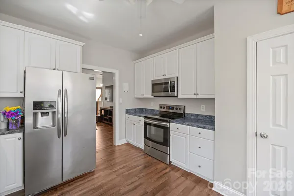 $399,900 | 408 Mooreland Drive Northeast, Conover, NC 28613
