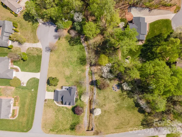 $399,900 | 408 Mooreland Drive Northeast, Conover, NC 28613