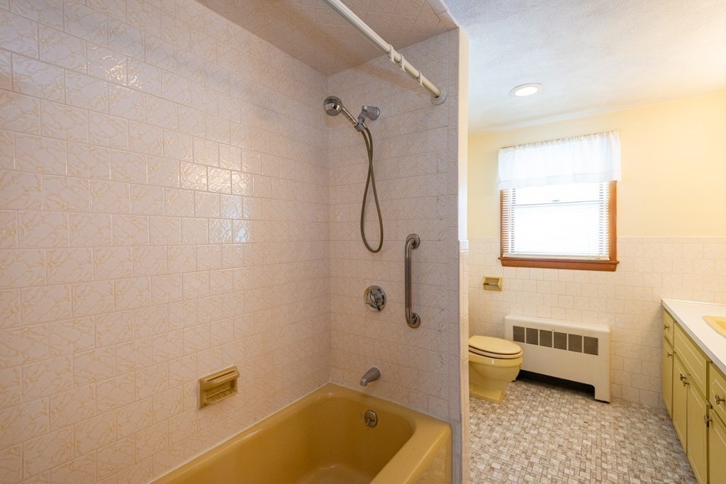 20 Rice Avenue Revere, MA 02151 - Photo 31 of 42