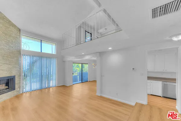 $3,650 | 4311 Colfax Avenue, Unit 215, Studio City, CA 91604