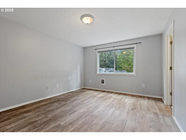 $489,000 | 665 Southeast Indian Trl Avenue, Depoe Bay, OR 97341