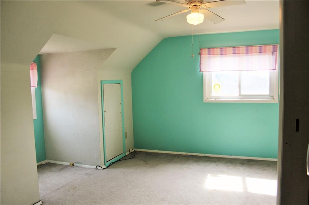 785 Center Road Pittsburgh, PA 15239 - Photo 12 of 19 3rd Upper Bedroom