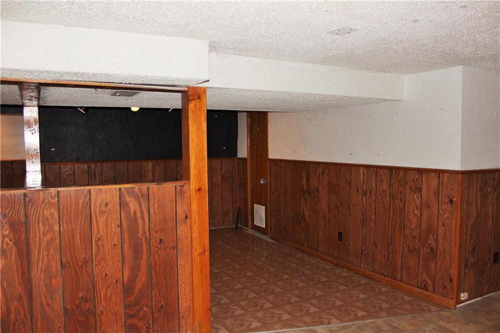 785 Center Road Pittsburgh, PA 15239 - Photo 14 of 19 Gameroom