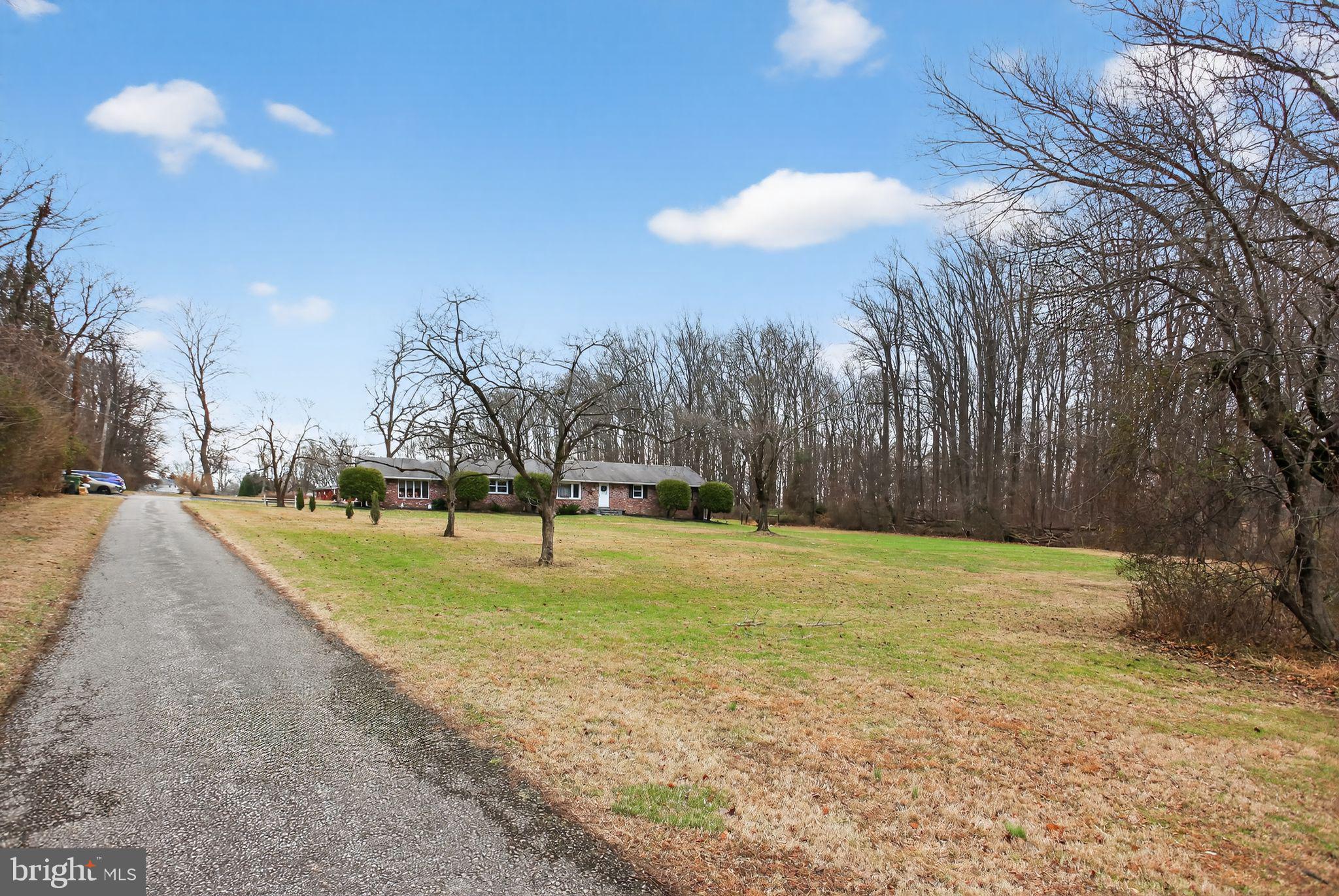 1637 Dillon Road Ambler, PA 19002 - Photo 6 of 44