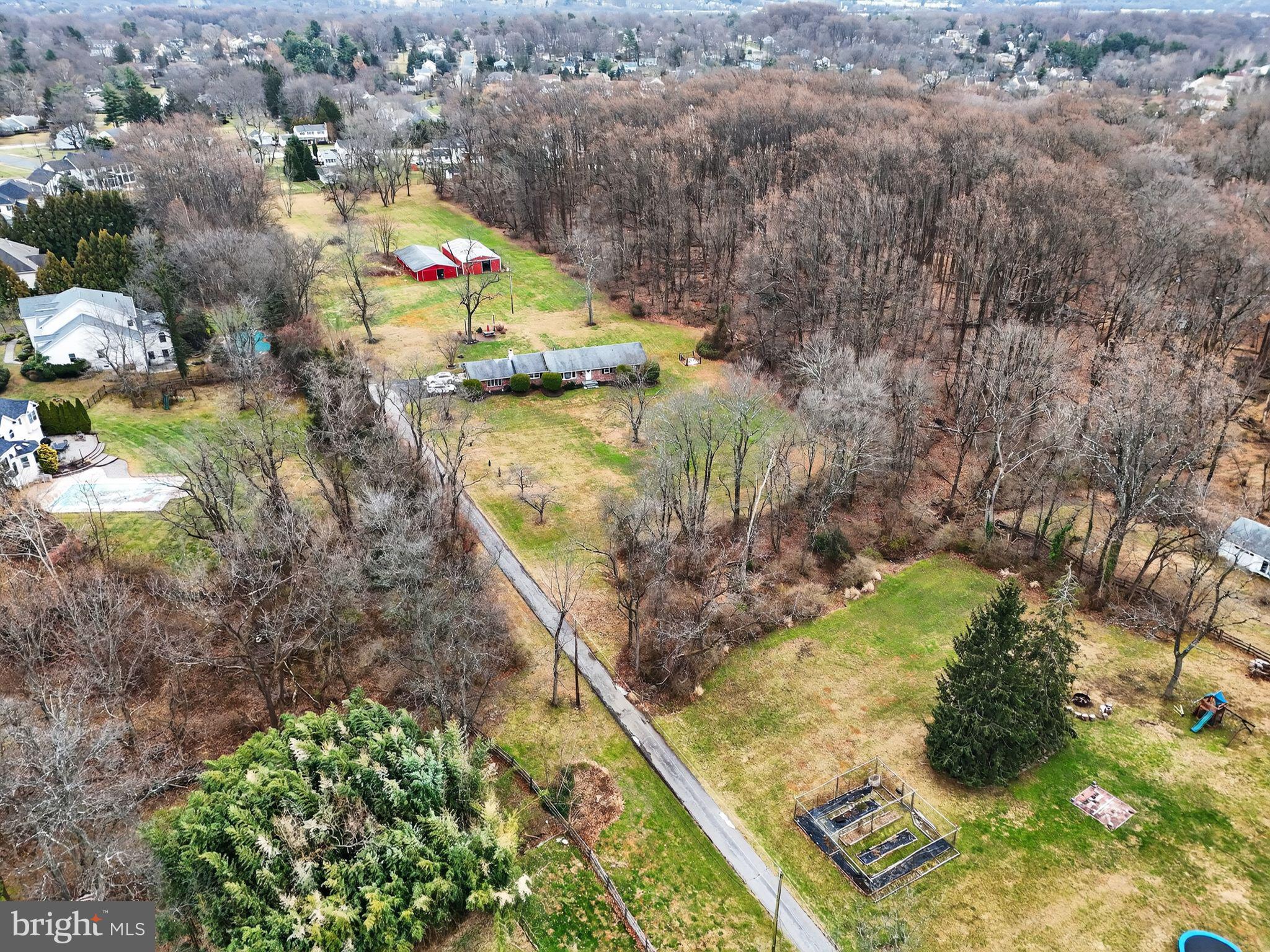 1637 Dillon Road Ambler, PA 19002 - Photo 7 of 44