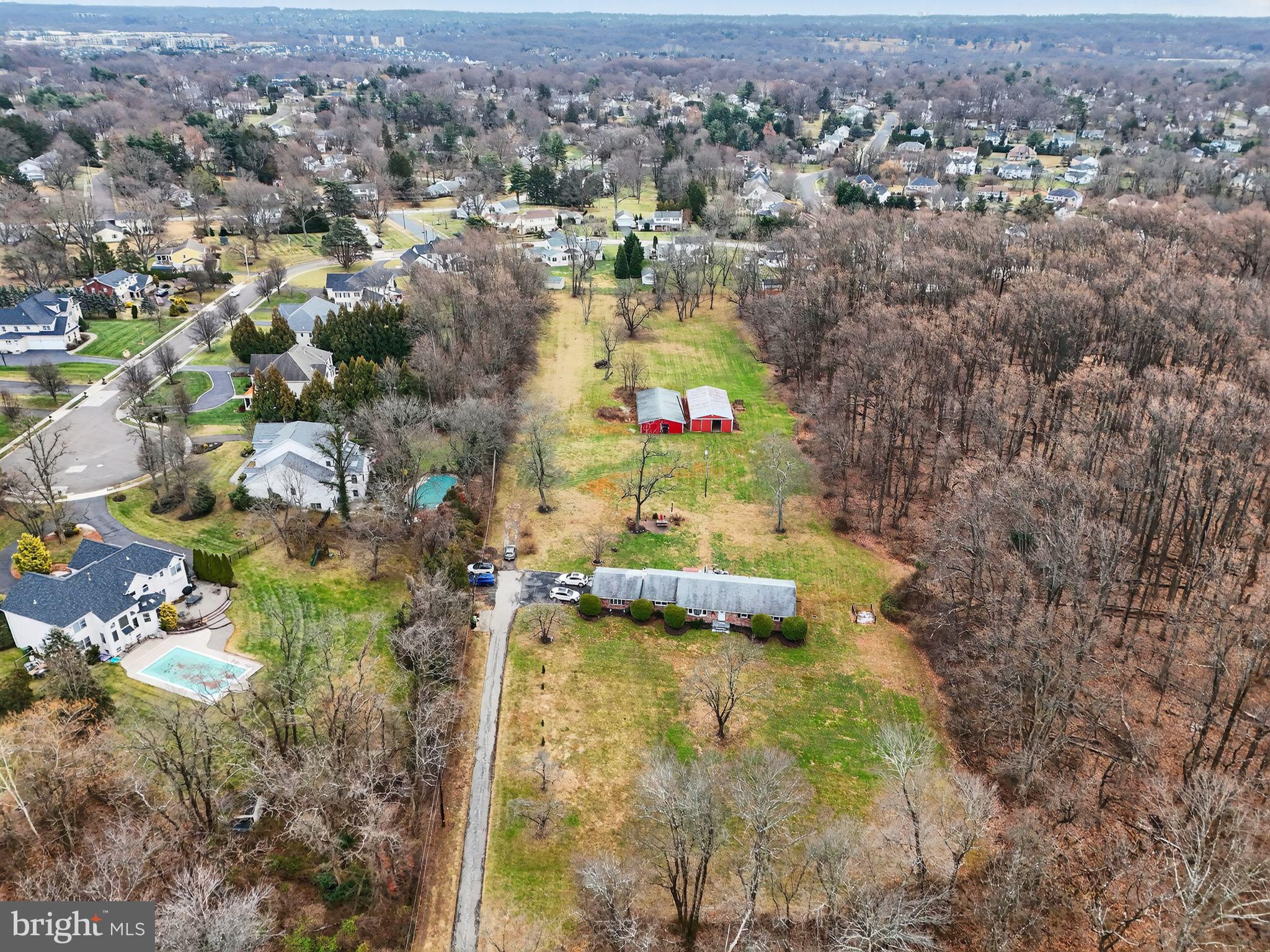 1637 Dillon Road Ambler, PA 19002 - Photo 8 of 44