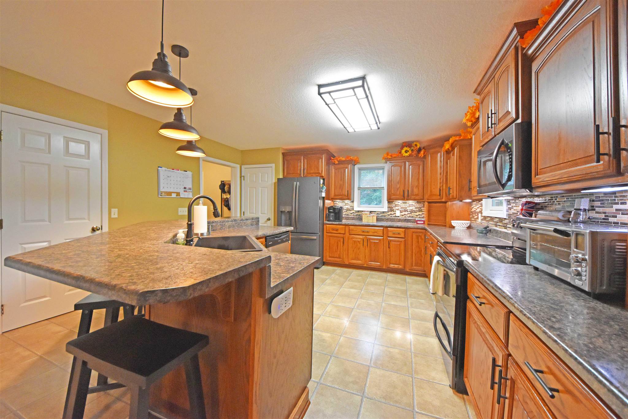 253 West Lamont Road Huntington, IN 46750 - Photo 11 of 36 Gallery Image 11