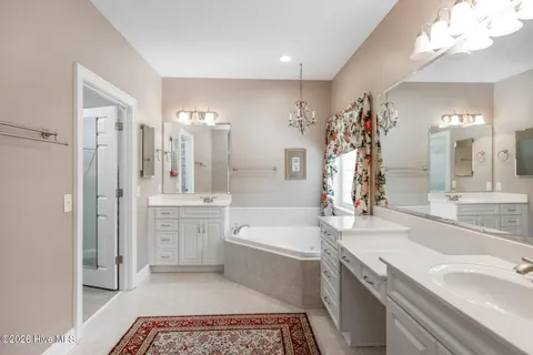 $615,000 | 940 Diamondhead Drive South, Pinehurst, NC 28374
