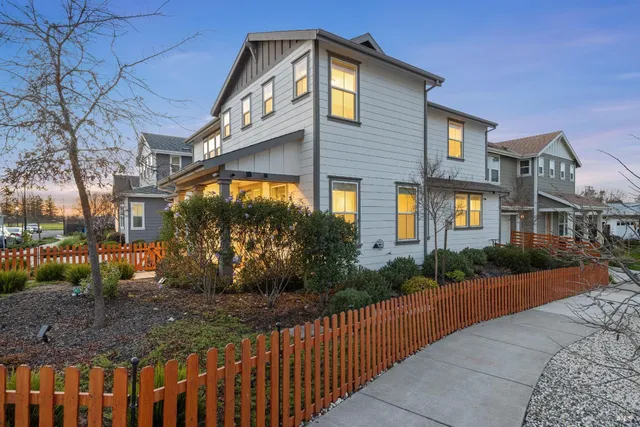 $725,000 | 1747 Linden Lane, Santa Rosa, CA 95404