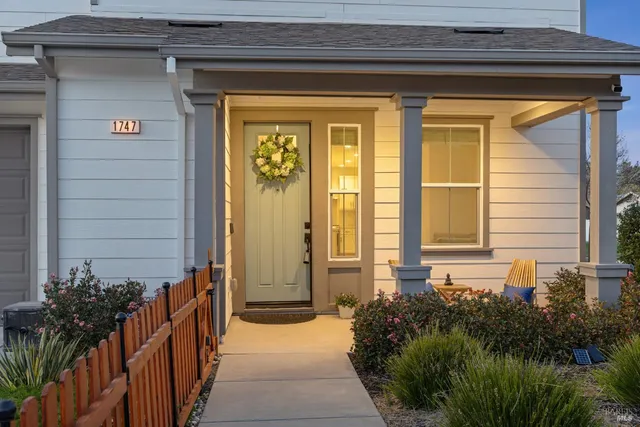 $725,000 | 1747 Linden Lane, Santa Rosa, CA 95404