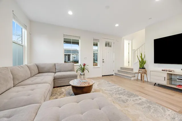 $725,000 | 1747 Linden Lane, Santa Rosa, CA 95404