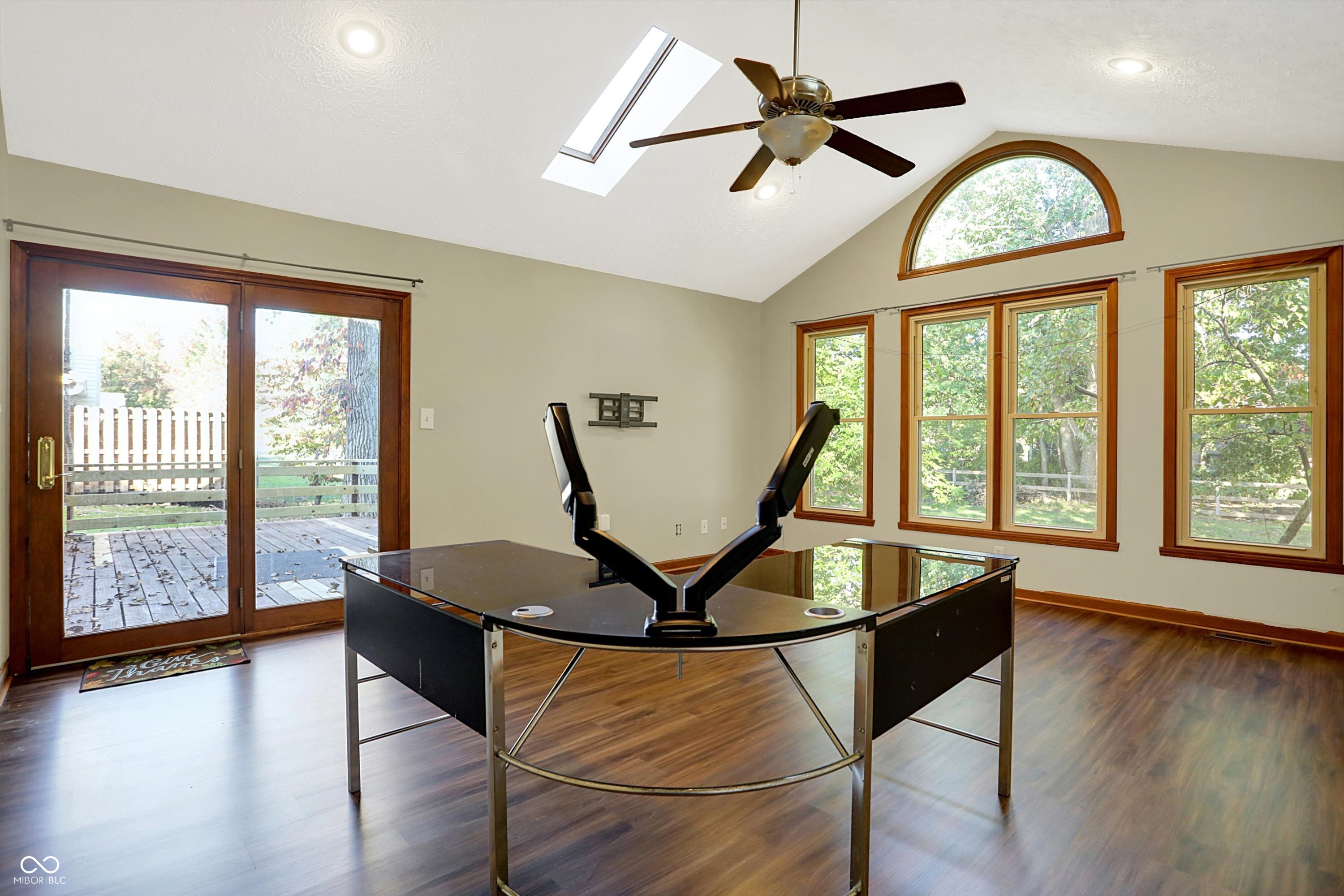 7631 Lippincott Way Indianapolis, IN 46268 - Photo 12 of 33