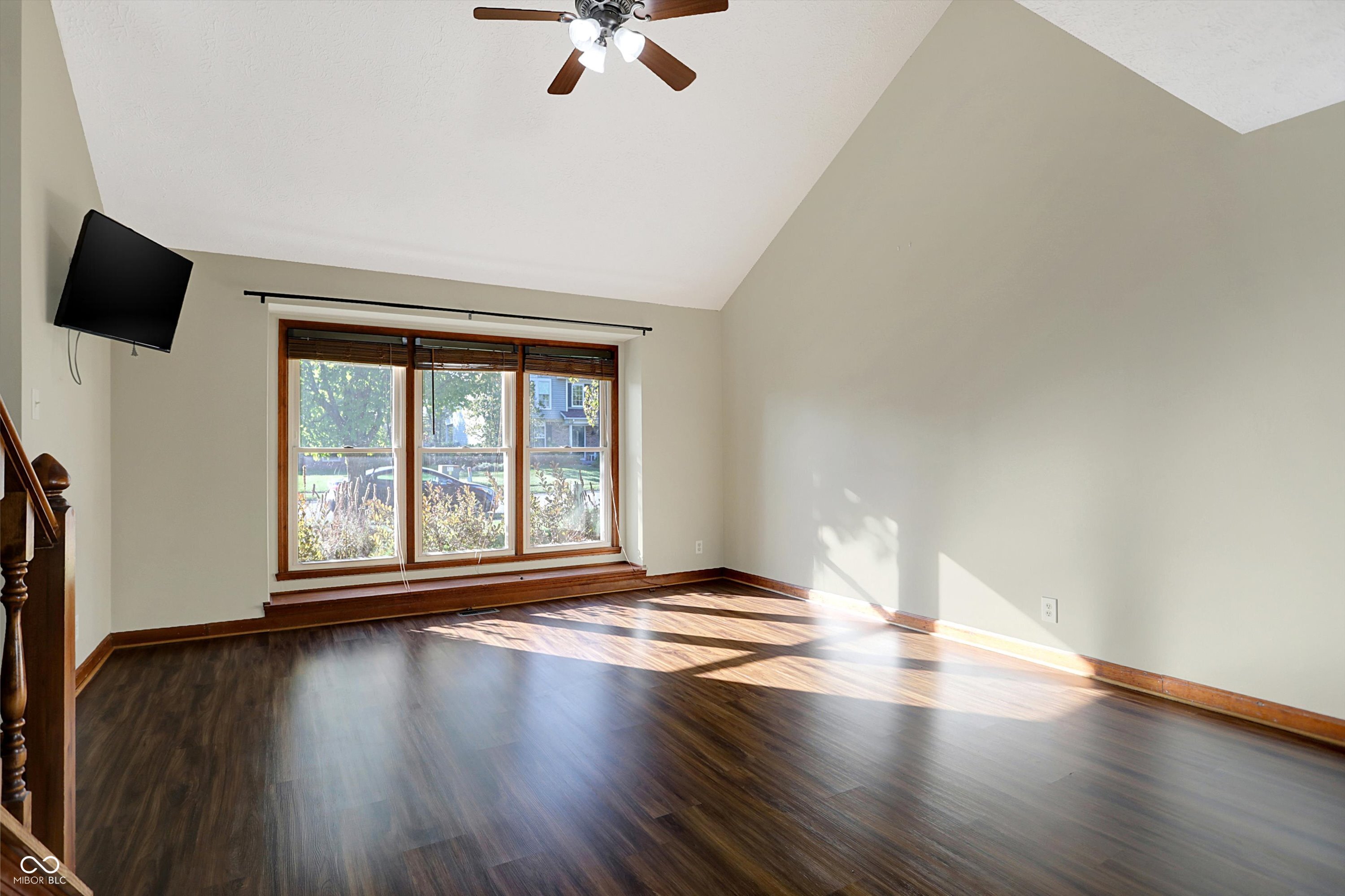 7631 Lippincott Way Indianapolis, IN 46268 - Photo 5 of 33