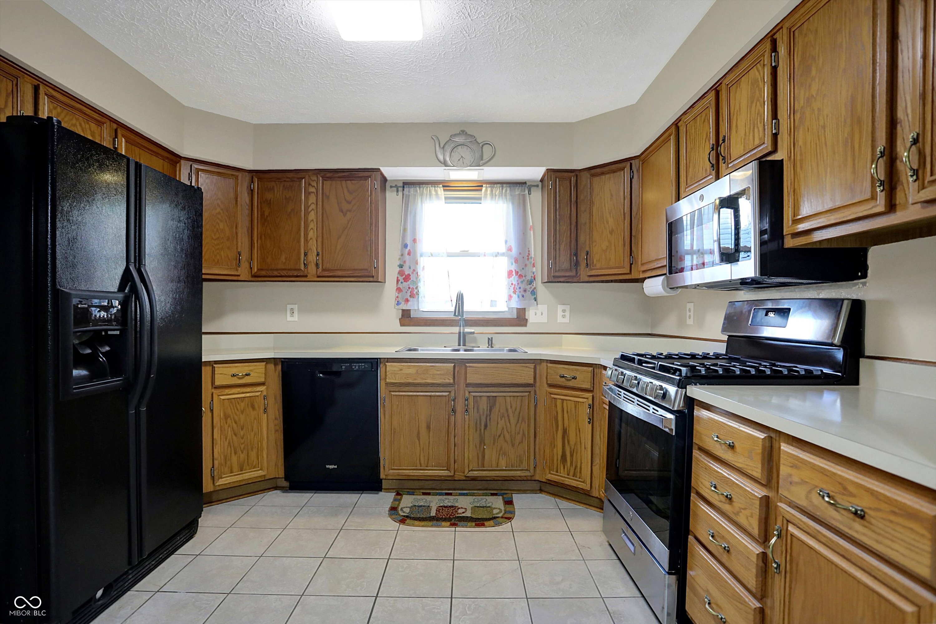 7631 Lippincott Way Indianapolis, IN 46268 - Photo 9 of 33