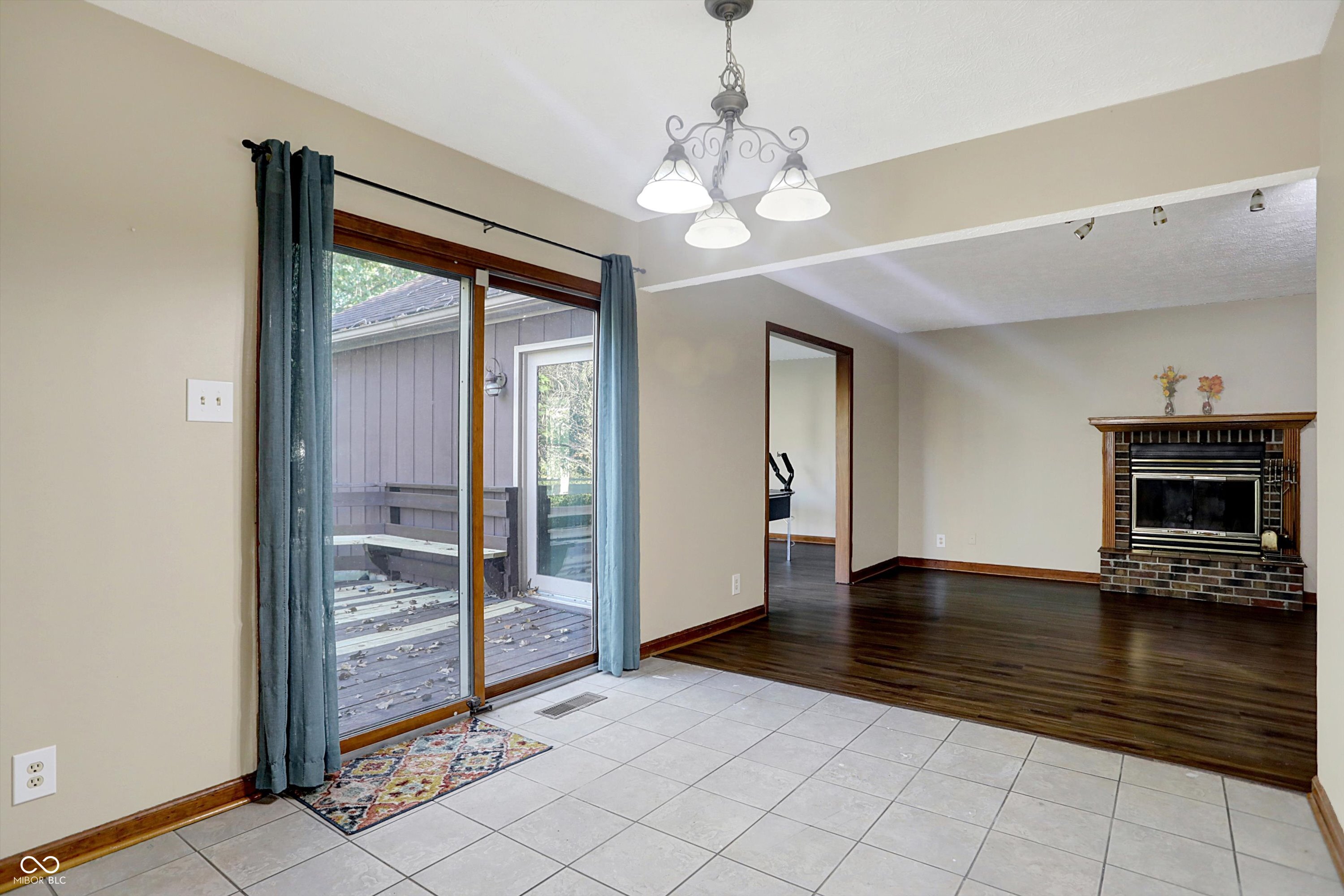 7631 Lippincott Way Indianapolis, IN 46268 - Photo 10 of 33