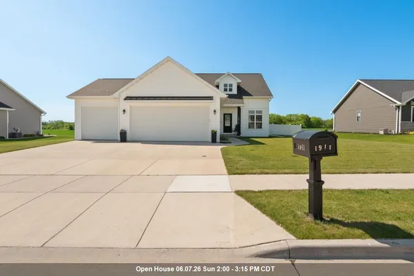 $530,000 | 1911 White Dove Lane, Kaukauna, WI 54130