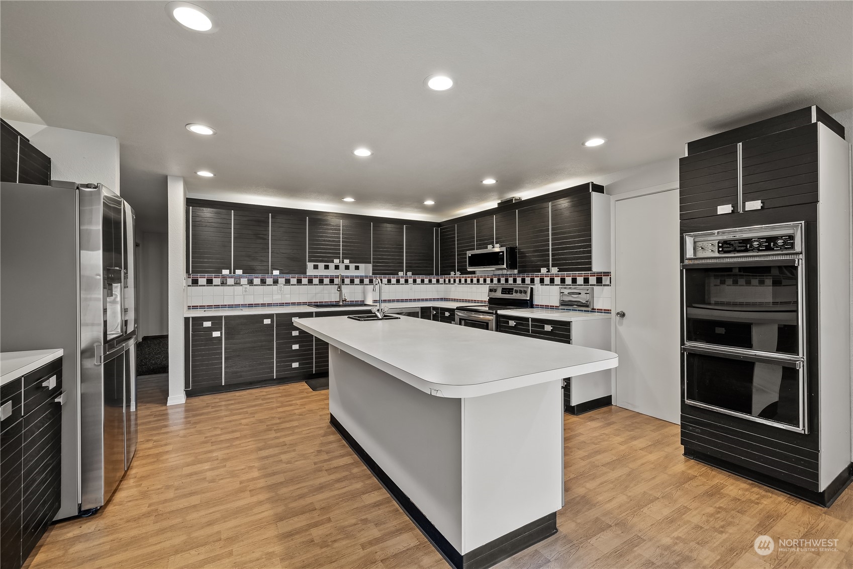 530 East Phillips Lake Loop Road Shelton, WA 98584 - Photo 11 of 32 Gallery Image 11