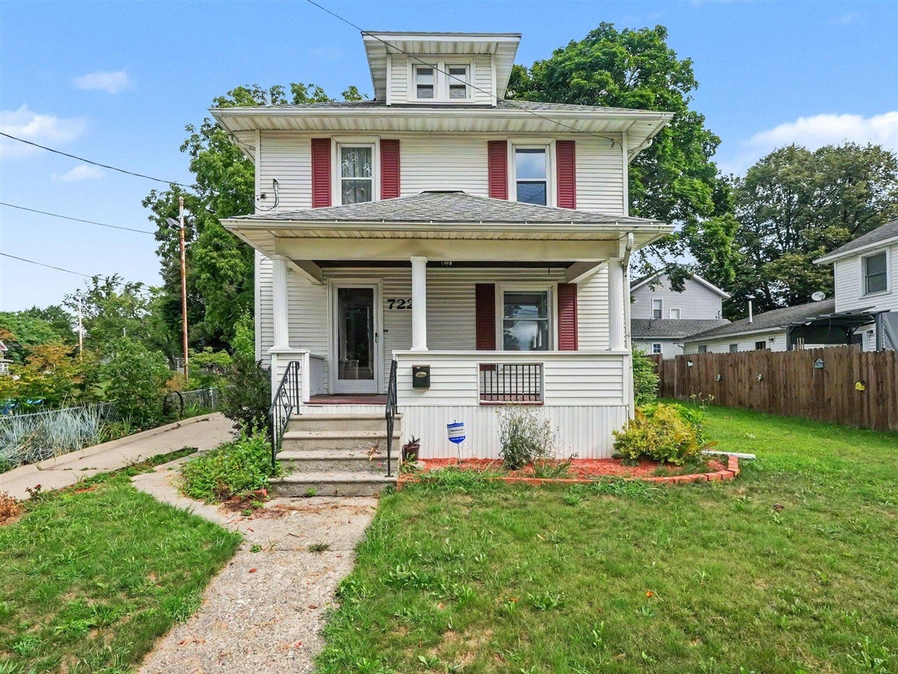 722 Webb Street Jackson, MI 49202 - Photo 2 of 33 Gallery Image 2