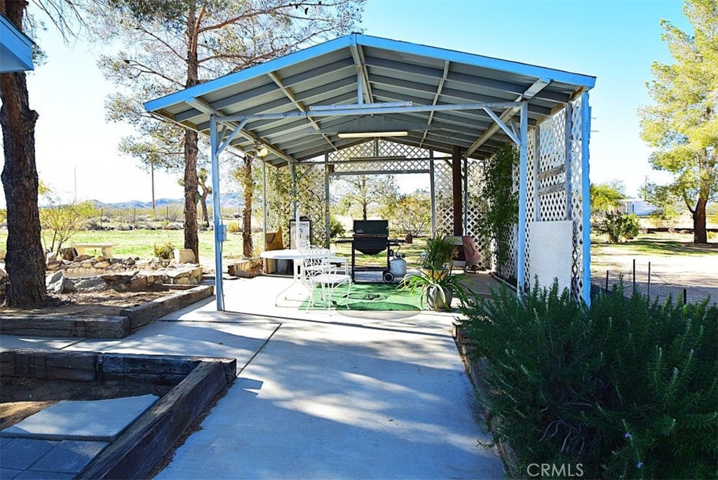 56788 Encantado Road Landers, CA 92285 - Photo 27 of 33
