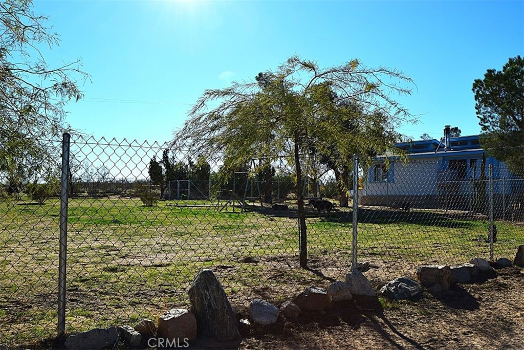 56788 Encantado Road Landers, CA 92285 - Photo 32 of 33