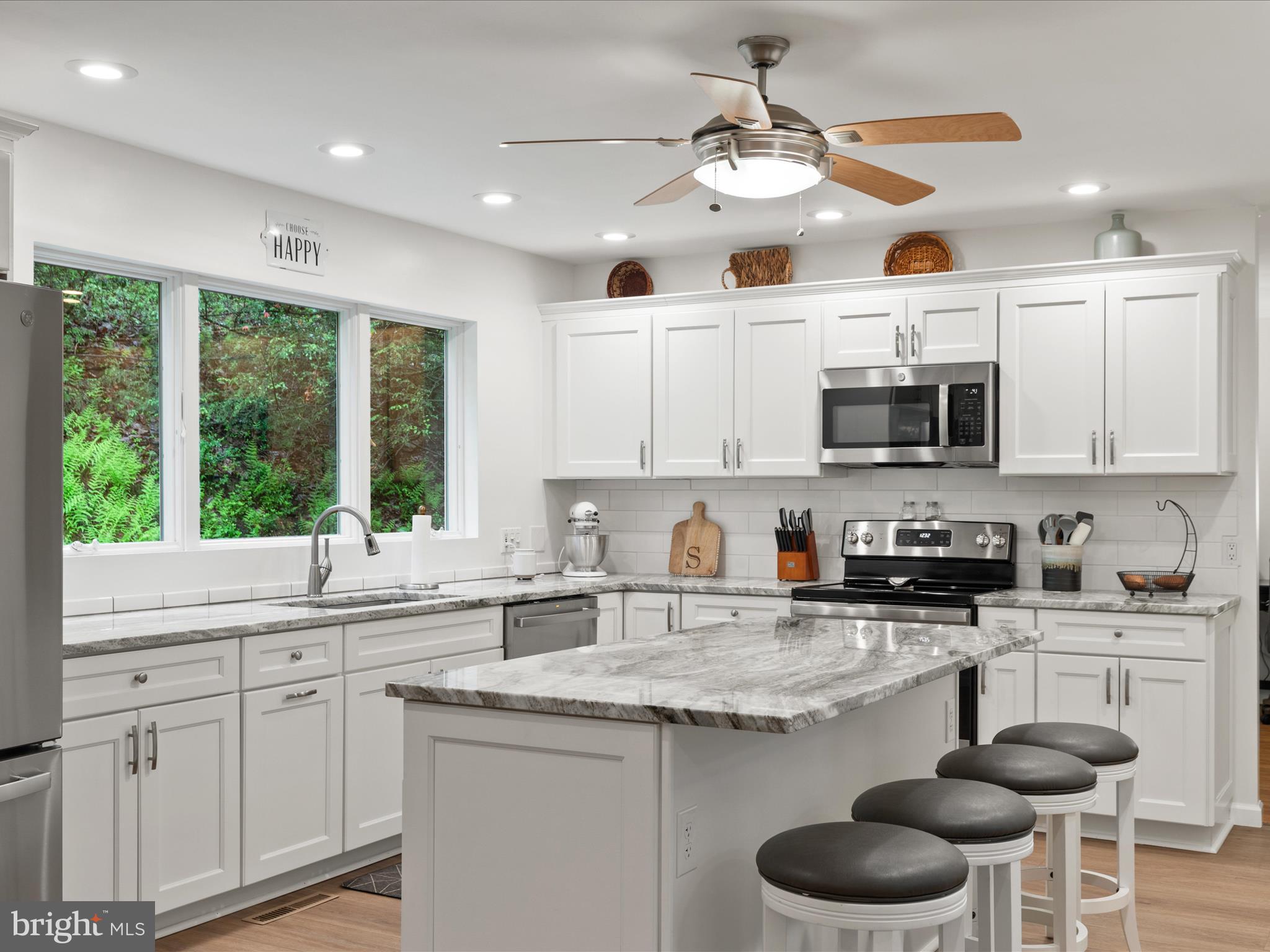 1223 Kuhn Road Boiling Springs, PA 17007 - Photo 22 of 46 Gallery Image 22