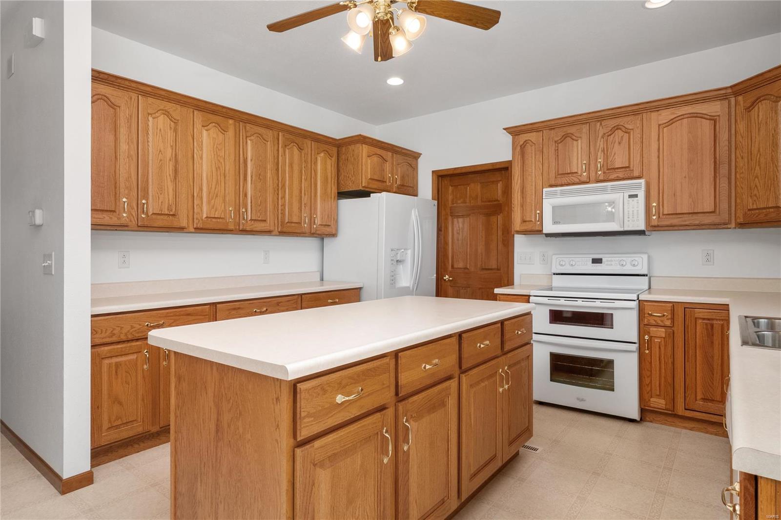 339 Kings Ridge Boulevard O'Fallon, IL 62269 - Photo 5 of 41