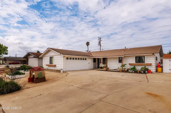 $635,000 | 1305 North First Place, Lompoc, CA 93436