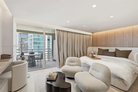 $2,150,000 | 2025 Brickell Avenue, Unit 1401, Miami, FL 33129