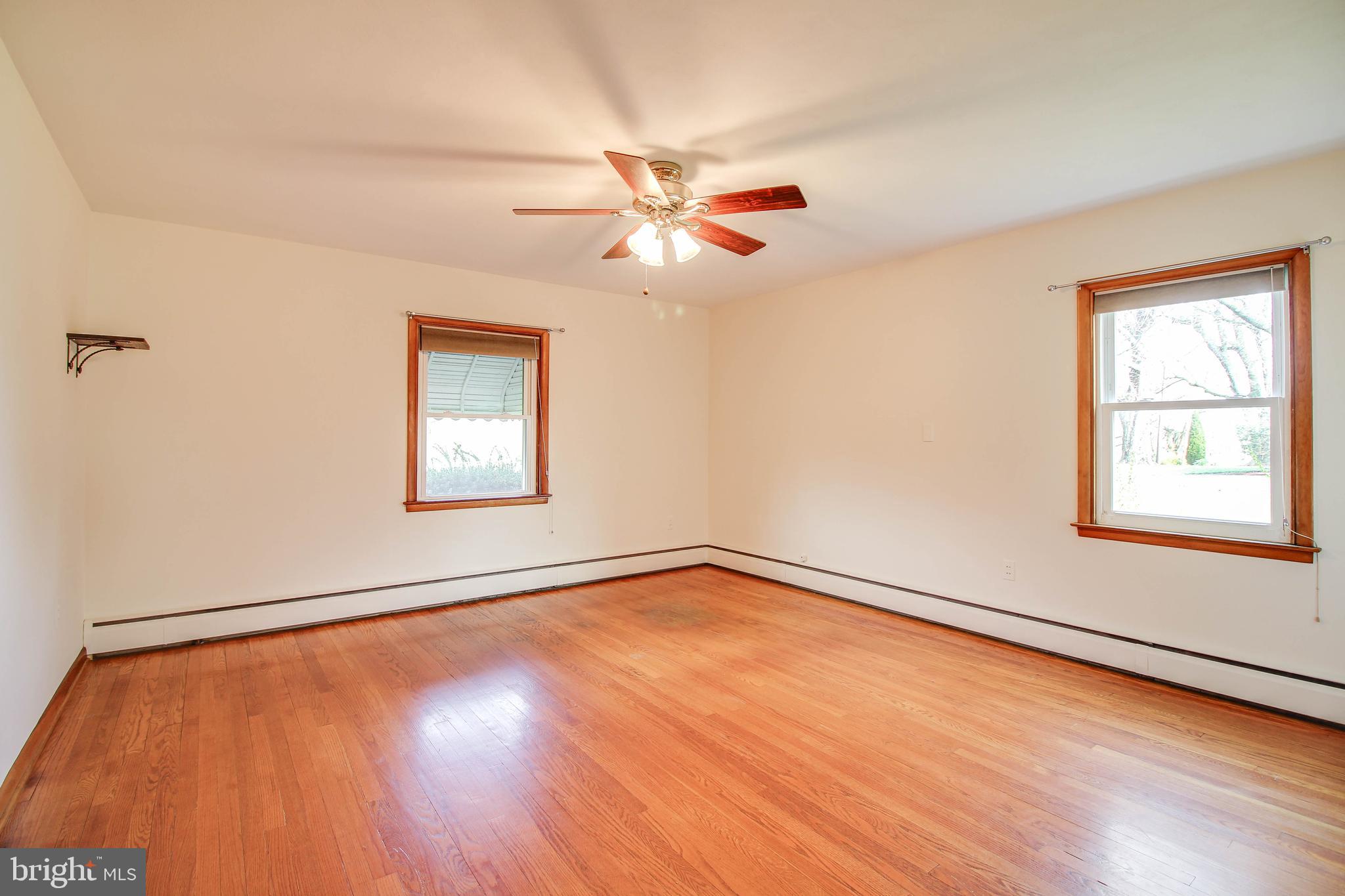 15753 Dover Road Upperco, MD 21155 - Photo 25 of 61 Large bedroom on main level in front of home