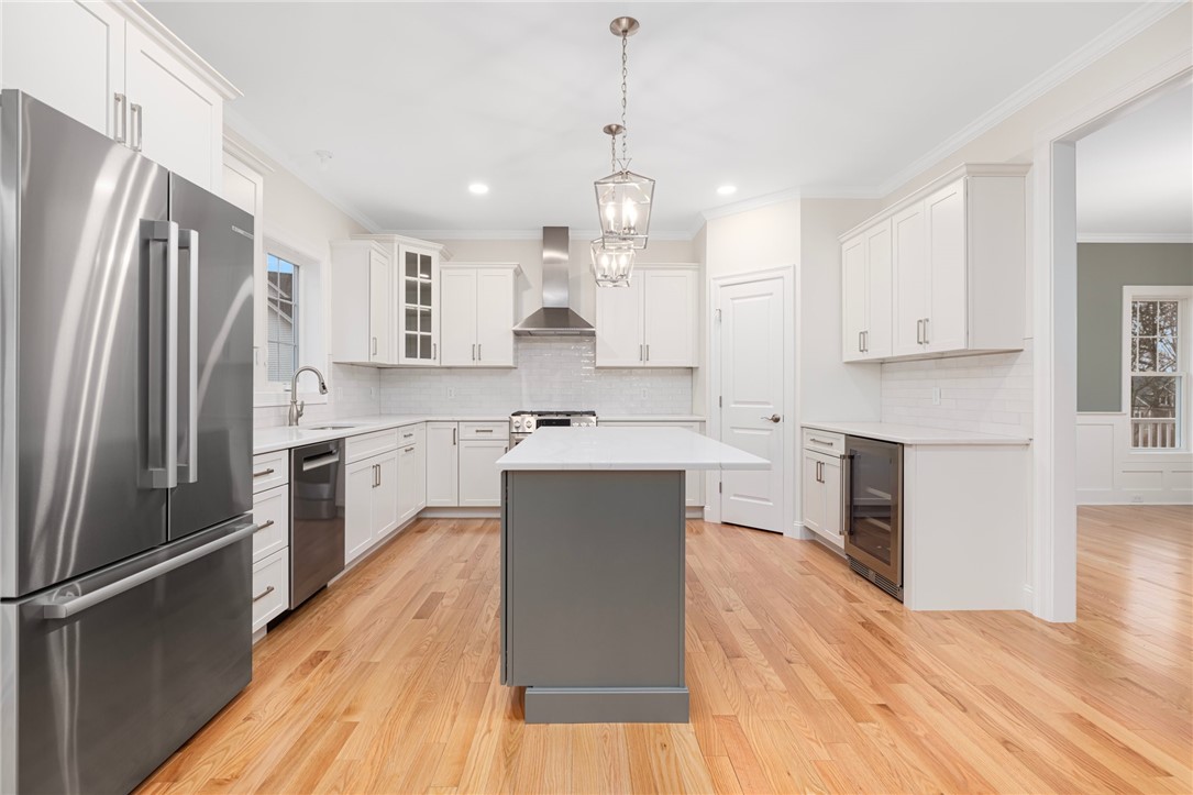 64 Cardinal Road Cranston, RI 02921 - Photo 13 of 31