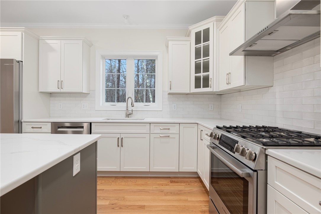 64 Cardinal Road Cranston, RI 02921 - Photo 14 of 31