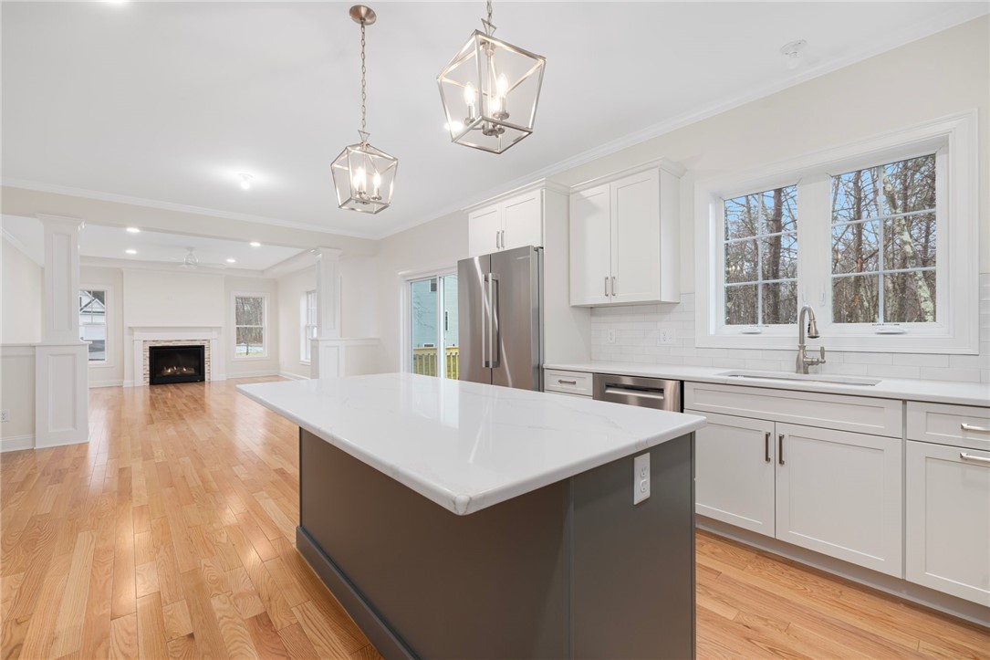 64 Cardinal Road Cranston, RI 02921 - Photo 15 of 31