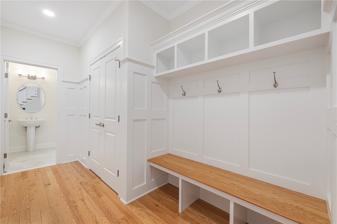 64 Cardinal Road Cranston, RI 02921 - Photo 22 of 31