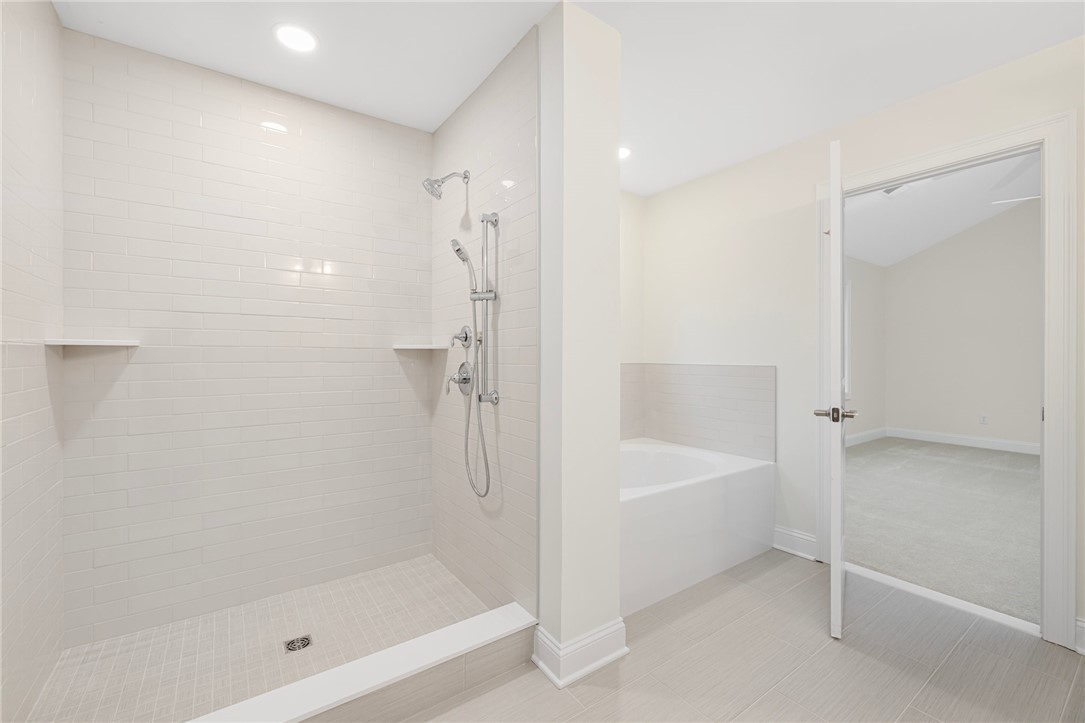 64 Cardinal Road Cranston, RI 02921 - Photo 31 of 31