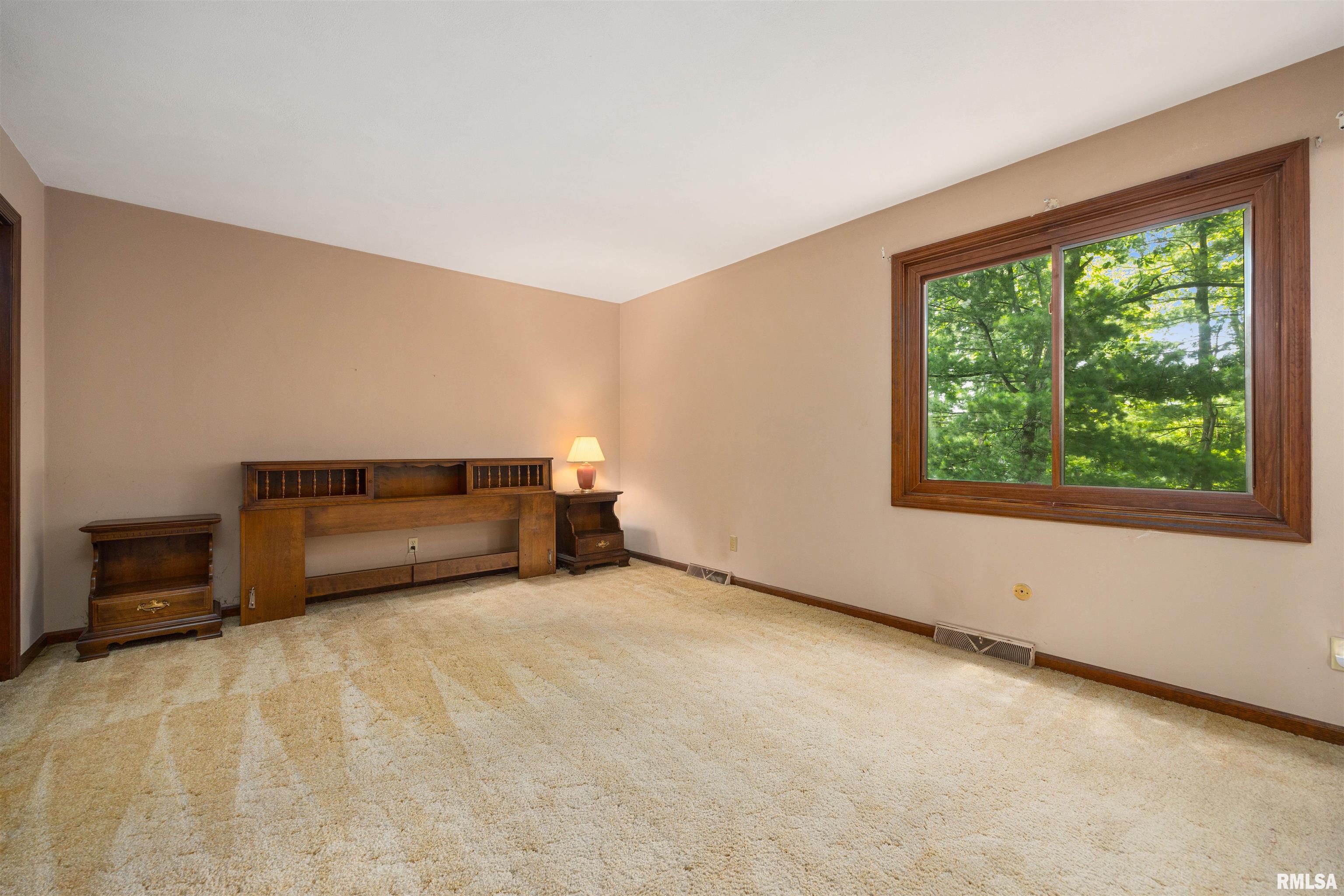 6307 North Post Oak Road Peoria, IL 61615 - Photo 21 of 45