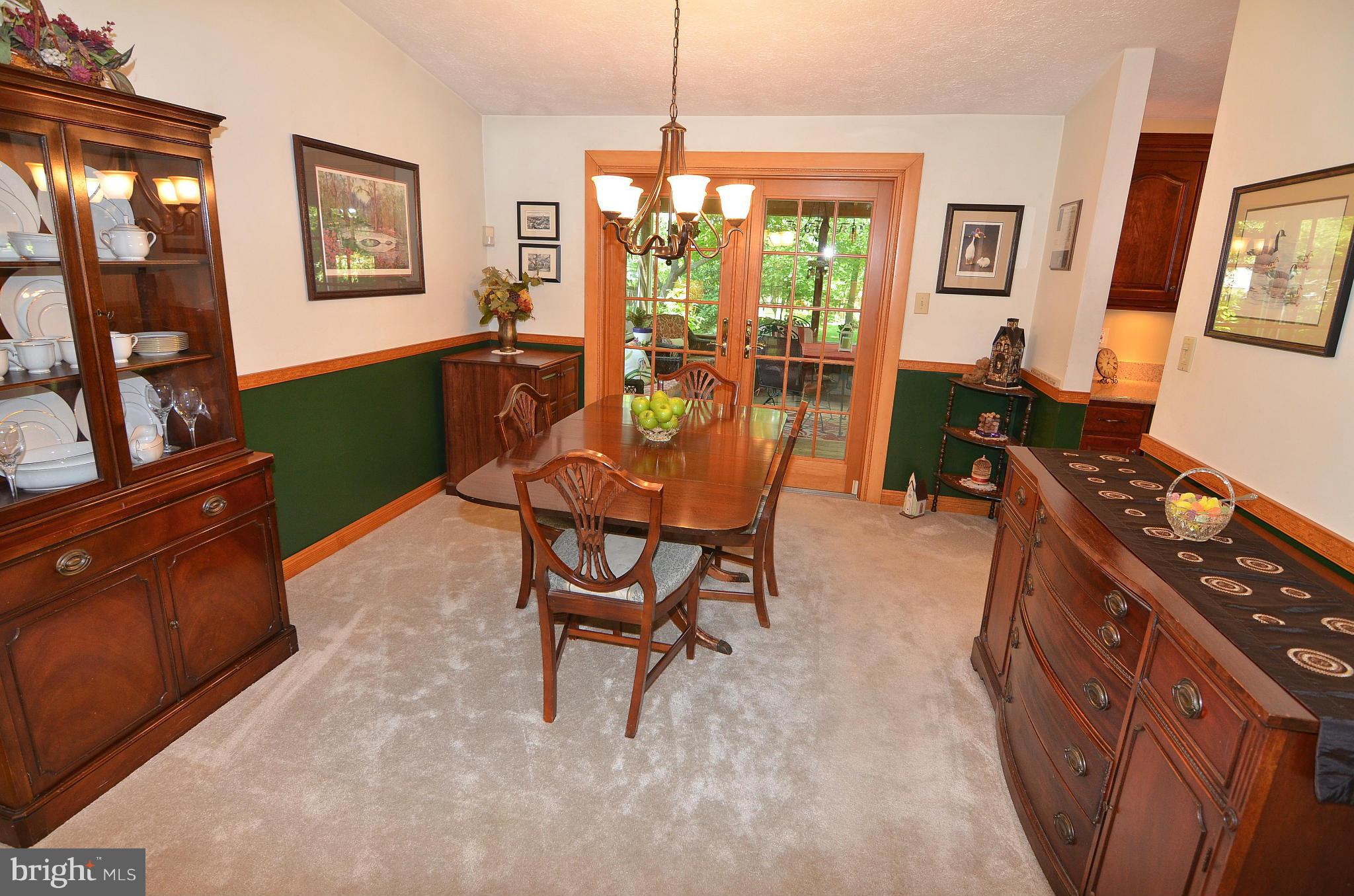 7716 Baggins Road Hanover, MD 21076 - Photo 11 of 30 Living Room