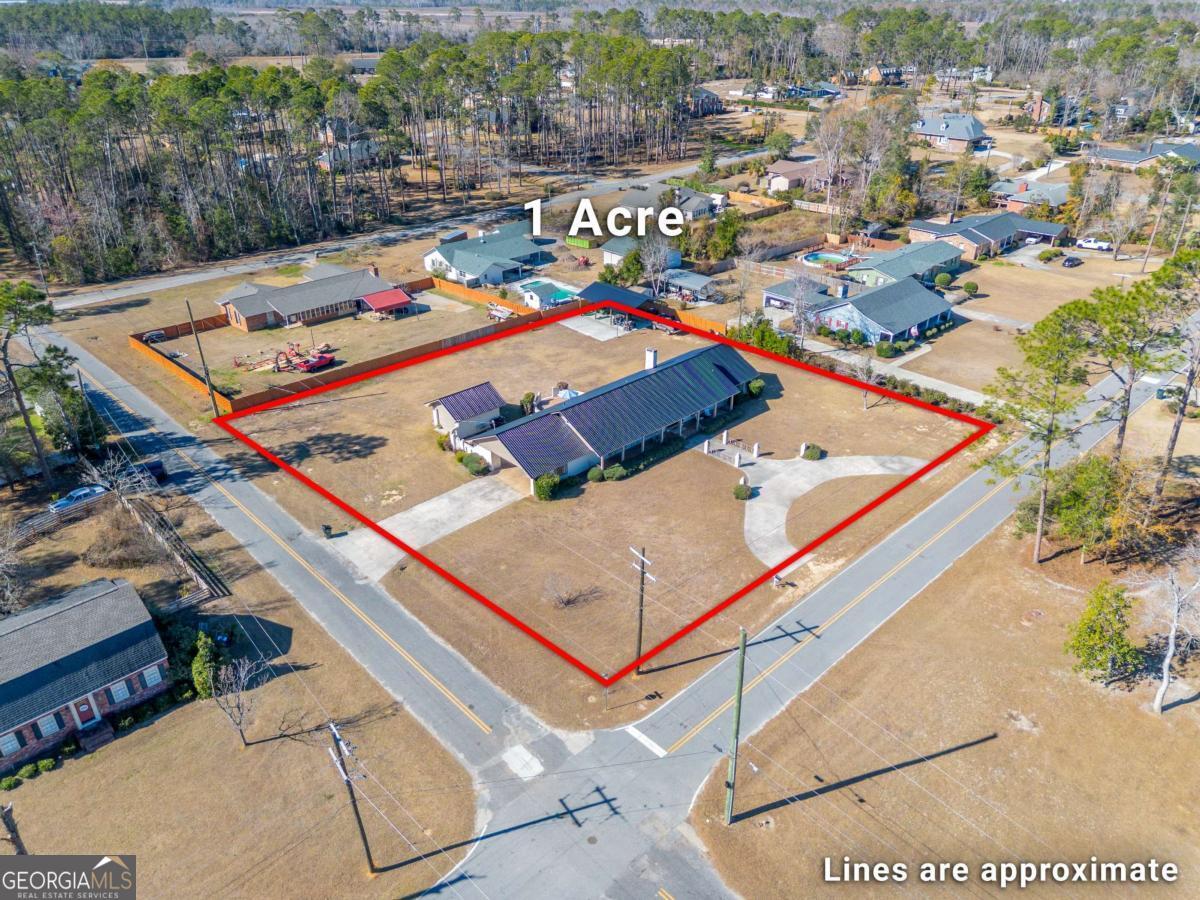 403 Rose Lane Douglas, GA 31533 - Photo 11 of 42