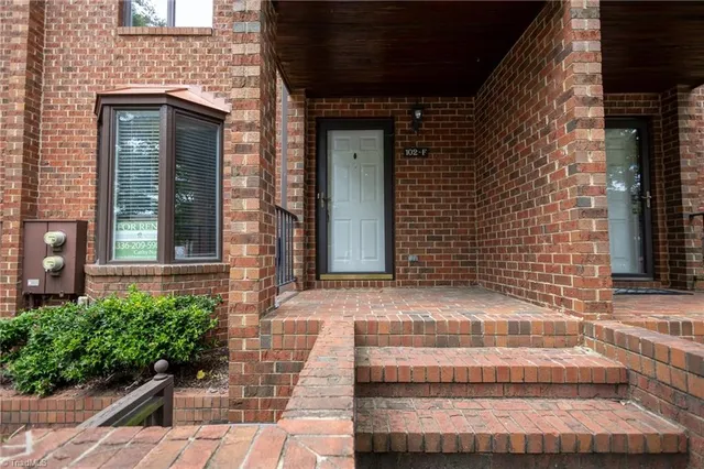 $1,600 | 102 Wafco Lane, Greensboro, NC 27401