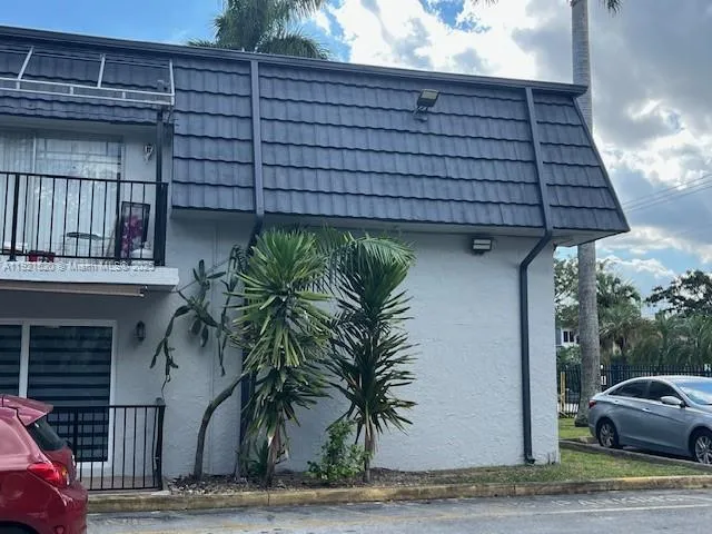 $2,600 | 8009 West 6th Avenue, Unit K, Hialeah, FL 33014