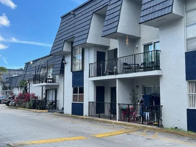 $2,600 | 8009 West 6th Avenue, Unit K, Hialeah, FL 33014