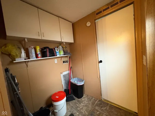 $105,000 | 258 Ole Rocking Chair Way, Cloverdale, IN 46120