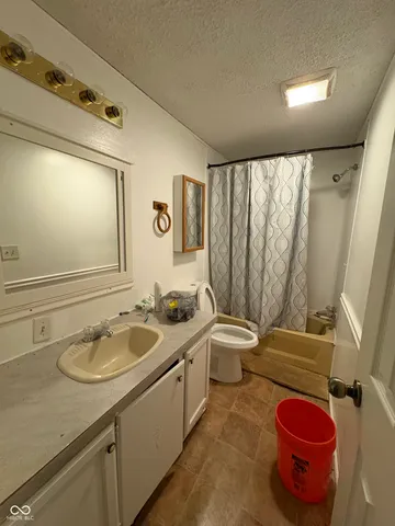 $105,000 | 258 Ole Rocking Chair Way, Cloverdale, IN 46120