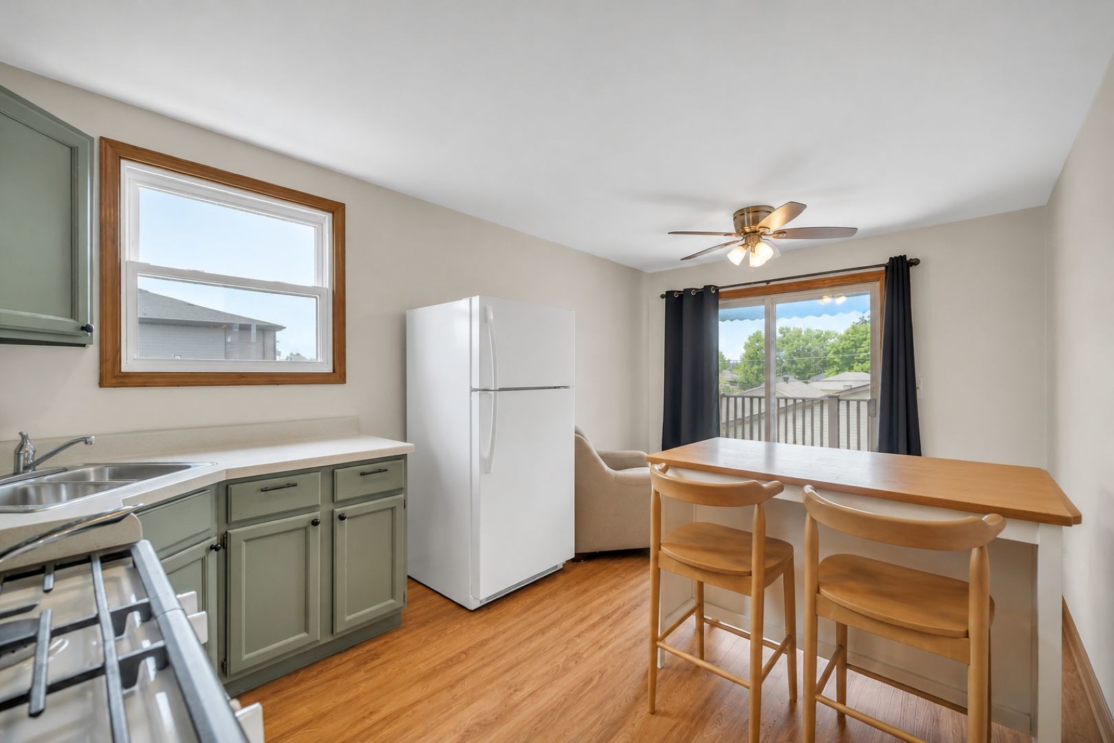 5100 South Rutherford Avenue Chicago, IL 60638 - Photo 19 of 44