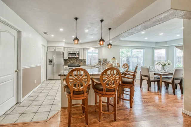 $525,000 | 6246 North Capri Court, Fresno, CA 93711