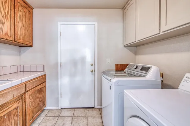 $525,000 | 6246 North Capri Court, Fresno, CA 93711