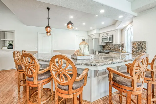 $525,000 | 6246 North Capri Court, Fresno, CA 93711