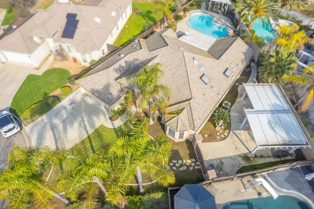 $525,000 | 6246 North Capri Court, Fresno, CA 93711