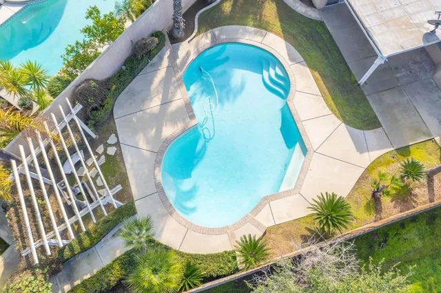 $525,000 | 6246 North Capri Court, Fresno, CA 93711