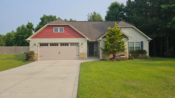 $1,800 | 321 Murphy Drive, Jacksonville, NC 28540