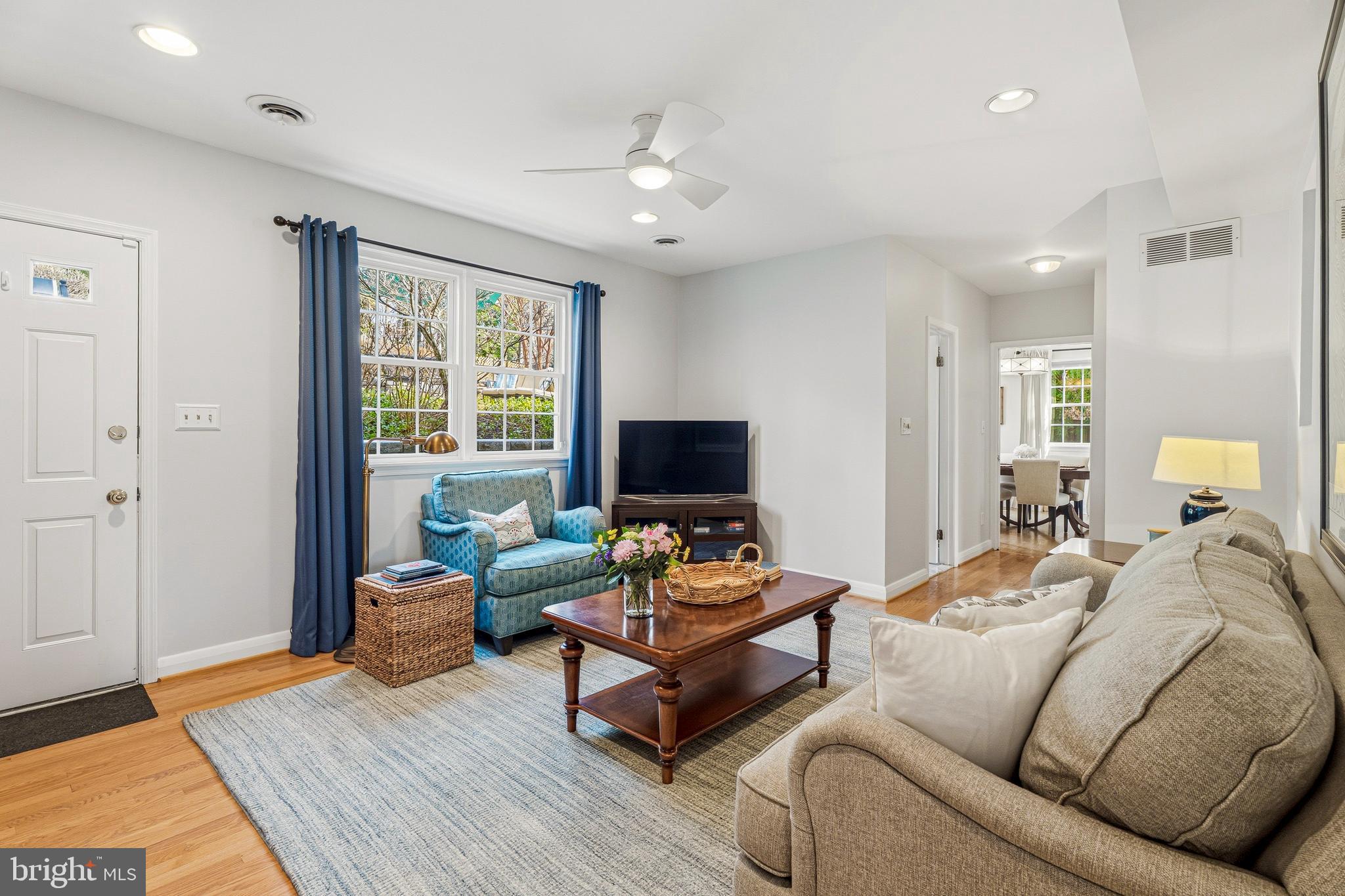 318 Alabama Road Towson, MD 21204 - Photo 24 of 72 a living room with furniture and a flat screen tv